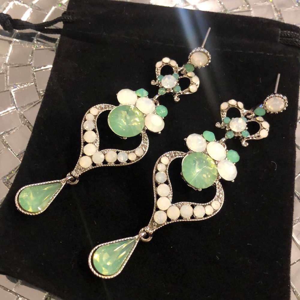 Pacific Opal & White Opal Crystal Earring,NWT